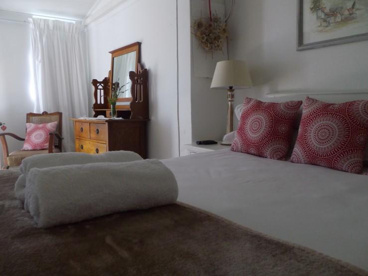 Breeze Inn Guesthouse Kiddʼs Beach Buitenkant foto