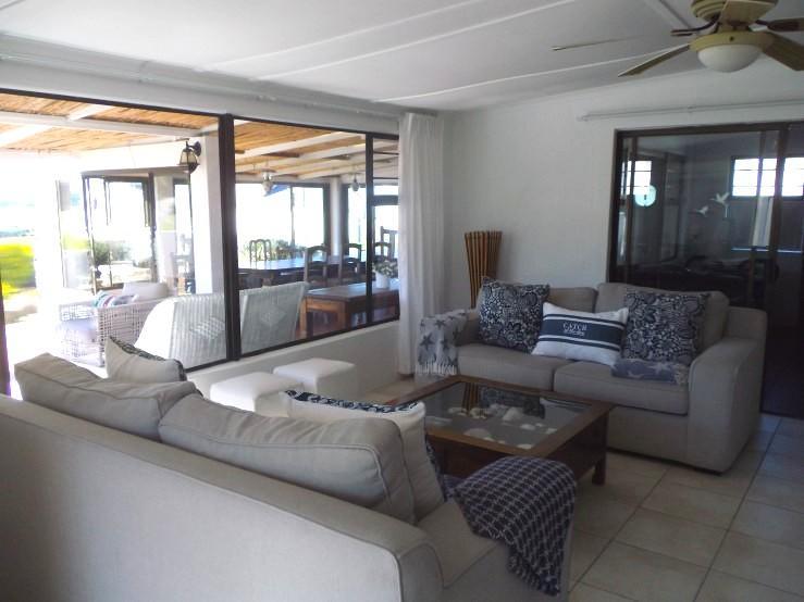Breeze Inn Guesthouse Kiddʼs Beach Buitenkant foto