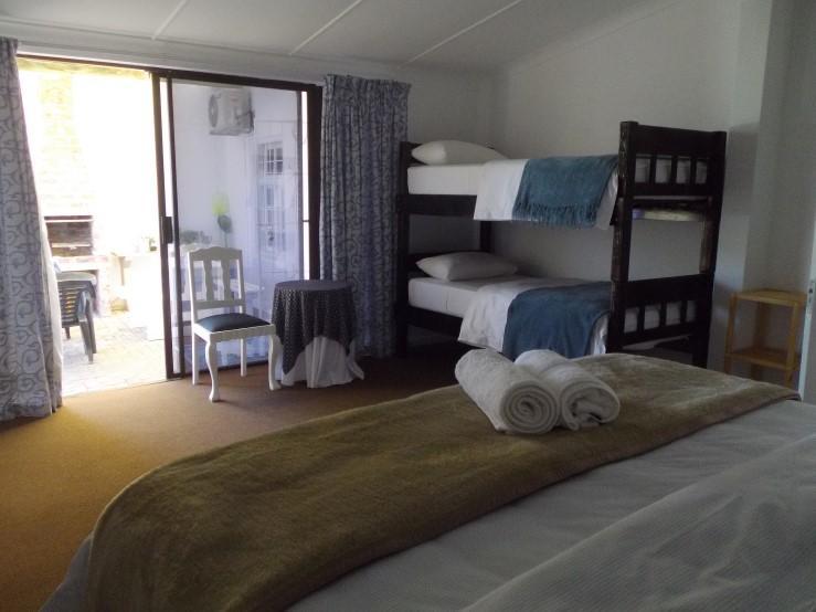 Breeze Inn Guesthouse Kiddʼs Beach Buitenkant foto