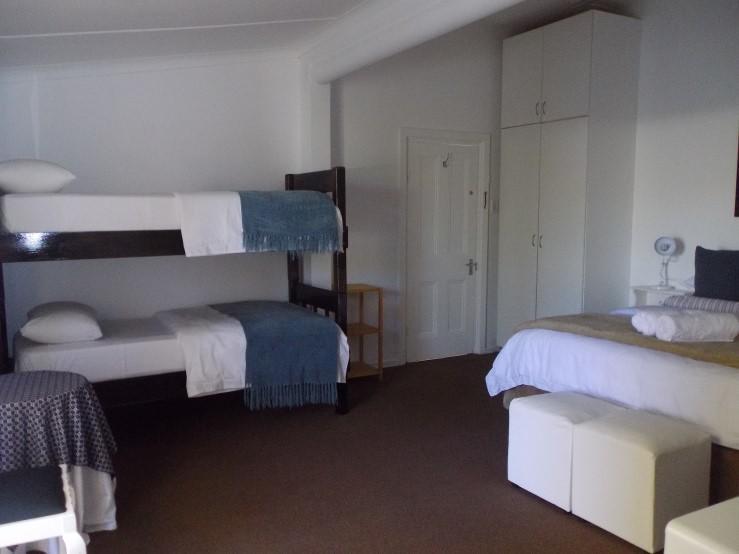 Breeze Inn Guesthouse Kiddʼs Beach Buitenkant foto